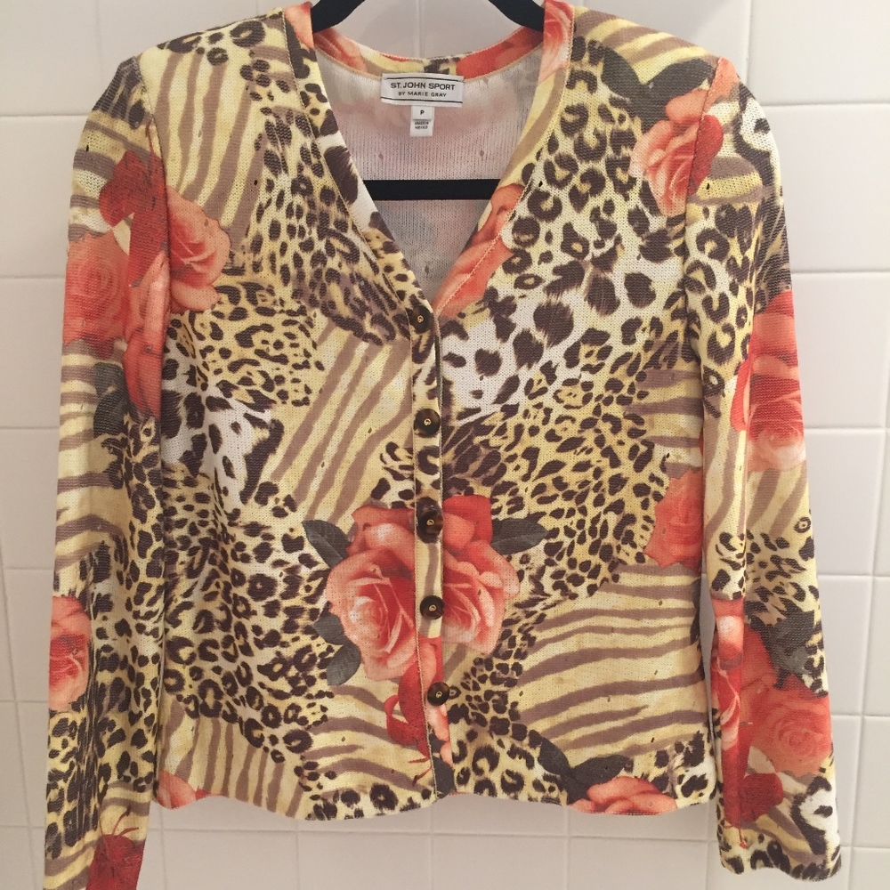 ST JOHN SPORT CARDIGAN SIZE PETITE